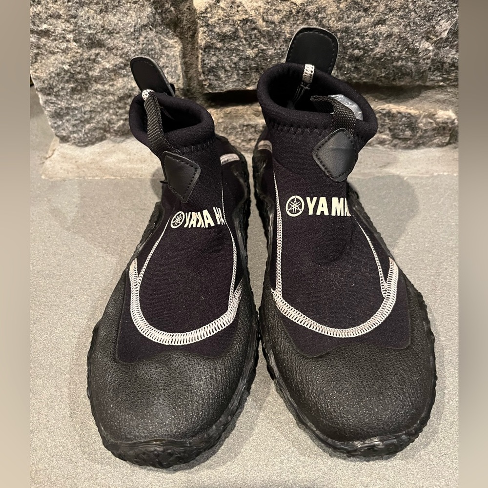 Yamaha Water Shoes Adult Size X-Small Black Ankle Height like New condition